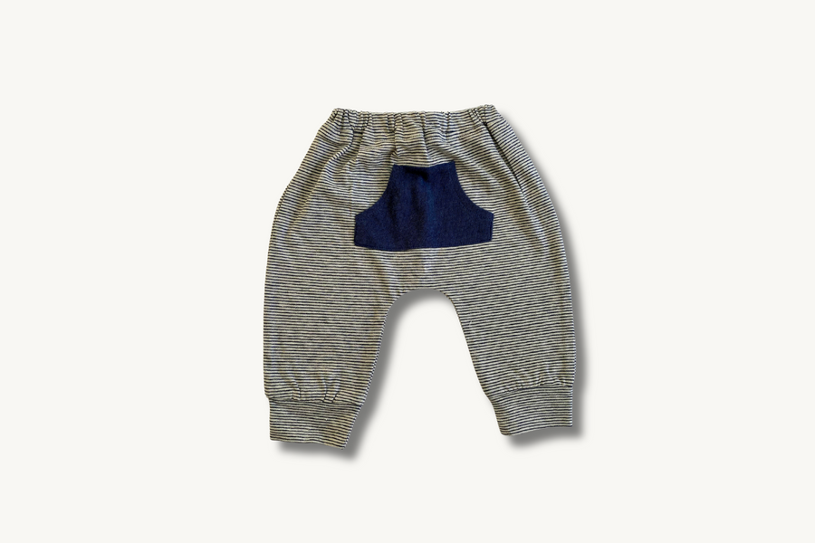Pant with pouches