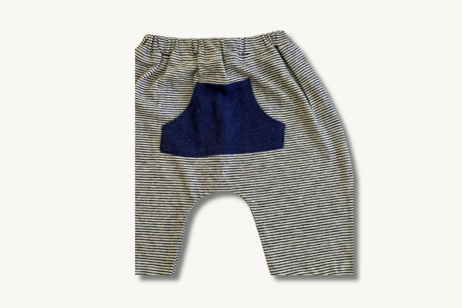 Pant with pouches